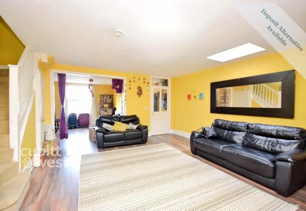 Lounge - Alfred Road Sutton SM1 - Wards of Kent