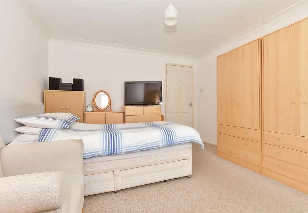 Bedroom - Emmerson Gardens, Whitstable, Kent - Wards of Kent
