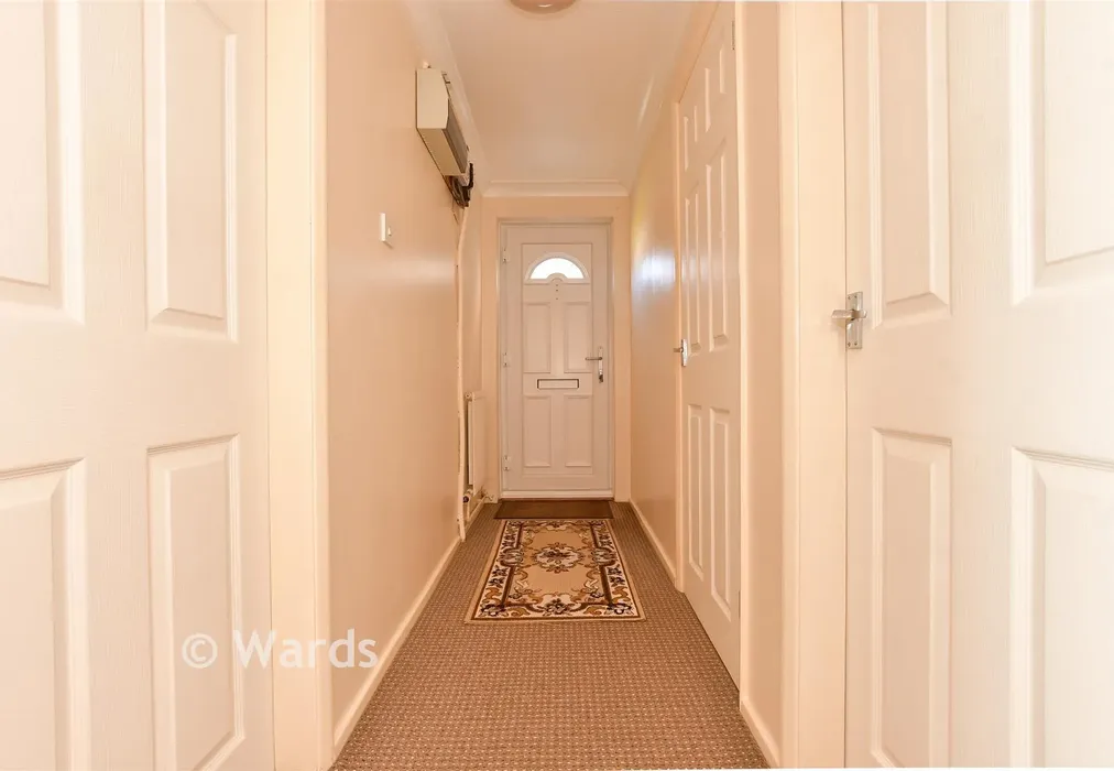 Entrance Hall - Emmerson Gardens, Whitstable, Kent - Wards of Kent