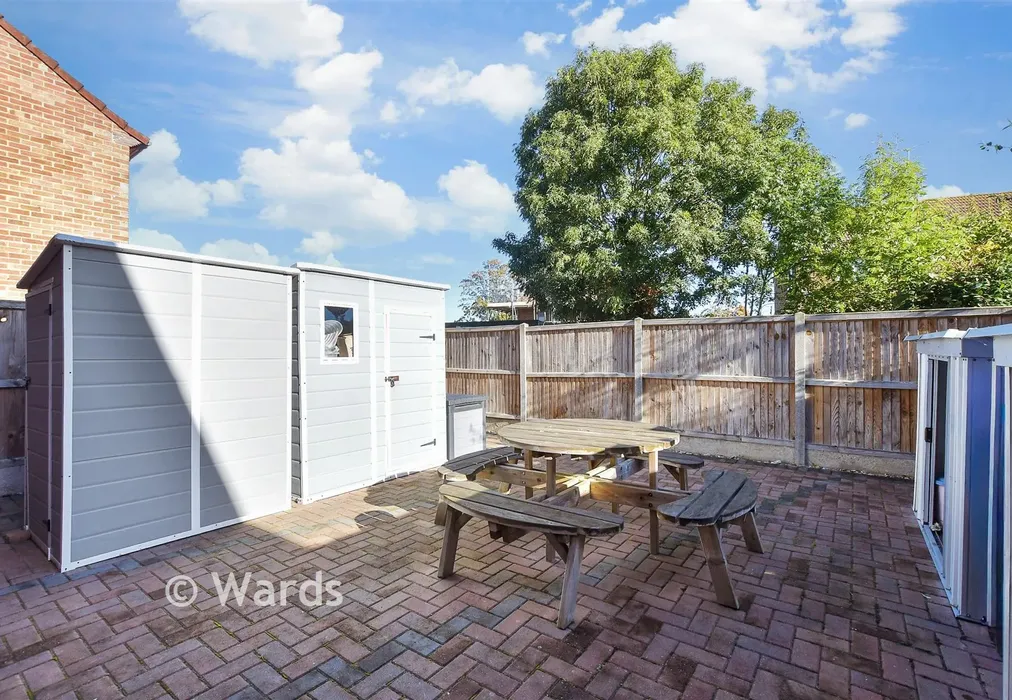 Rear Garden - Emmerson Gardens, Whitstable, Kent - Wards of Kent