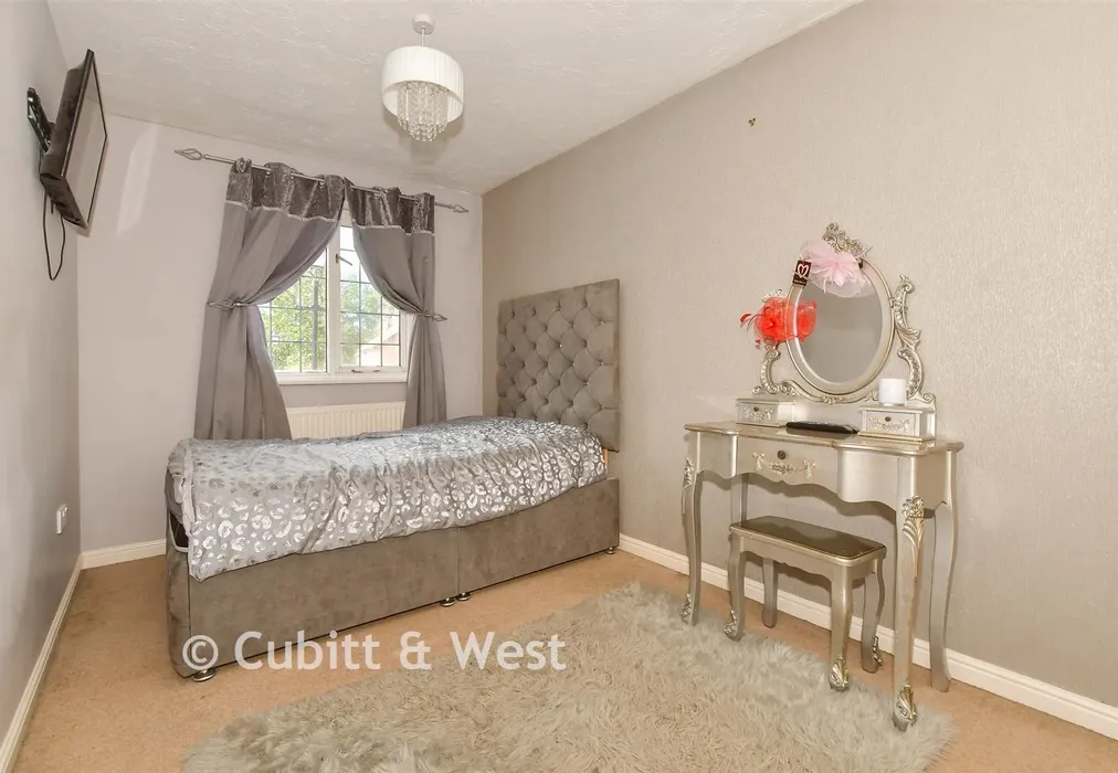 Bedroom 3 - Charlock Way, Southwater, West Sussex - Wards of Kent