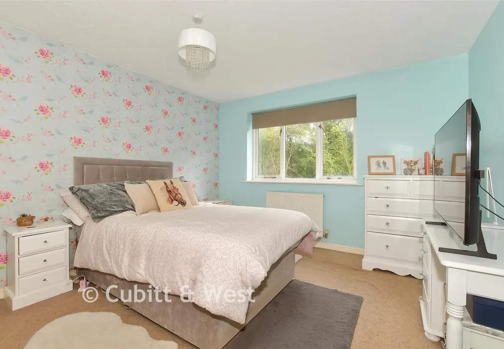 Bedroom 2 - Charlock Way, Southwater, West Sussex - Wards of Kent