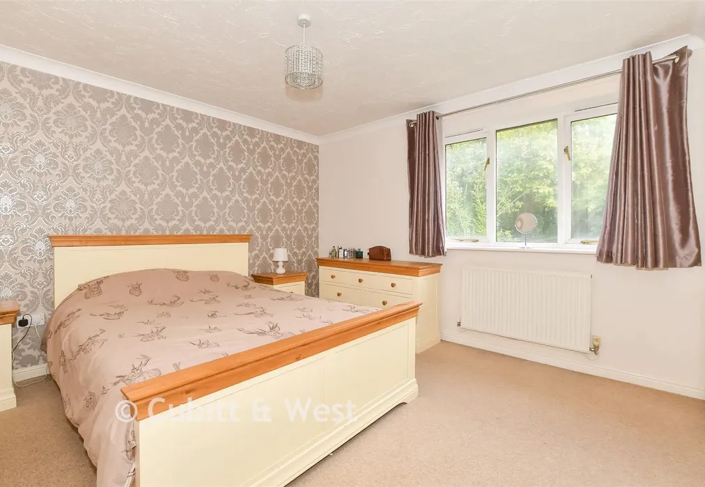 Bedroom 1 - Charlock Way, Southwater, West Sussex - Wards of Kent
