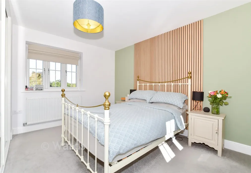 Bedroom 1 - Fairfield Close, Tonbridge, Kent - Wards of Kent