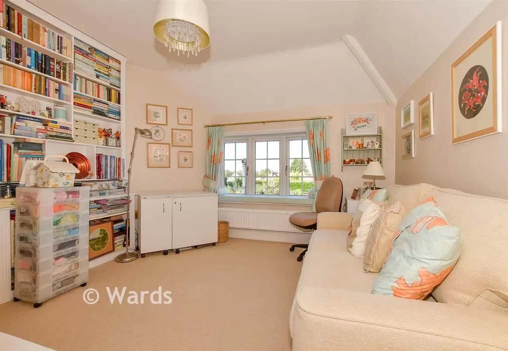 Internal Lifestyle Photograph - Percy Avenue, Broadstairs, Kent - Wards of Kent