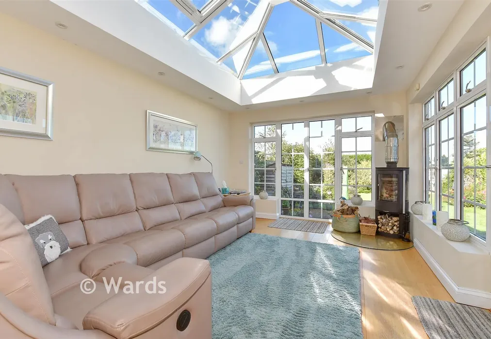 Kitchen - Percy Avenue, Broadstairs, Kent - Wards of Kent
