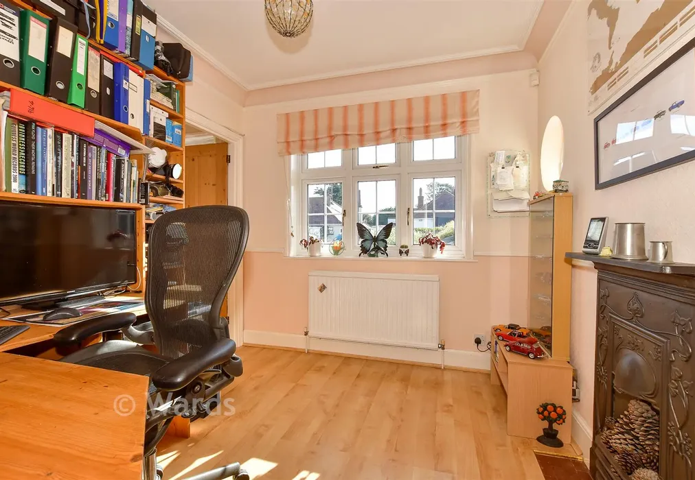 Lounge - Percy Avenue, Broadstairs, Kent - Wards of Kent