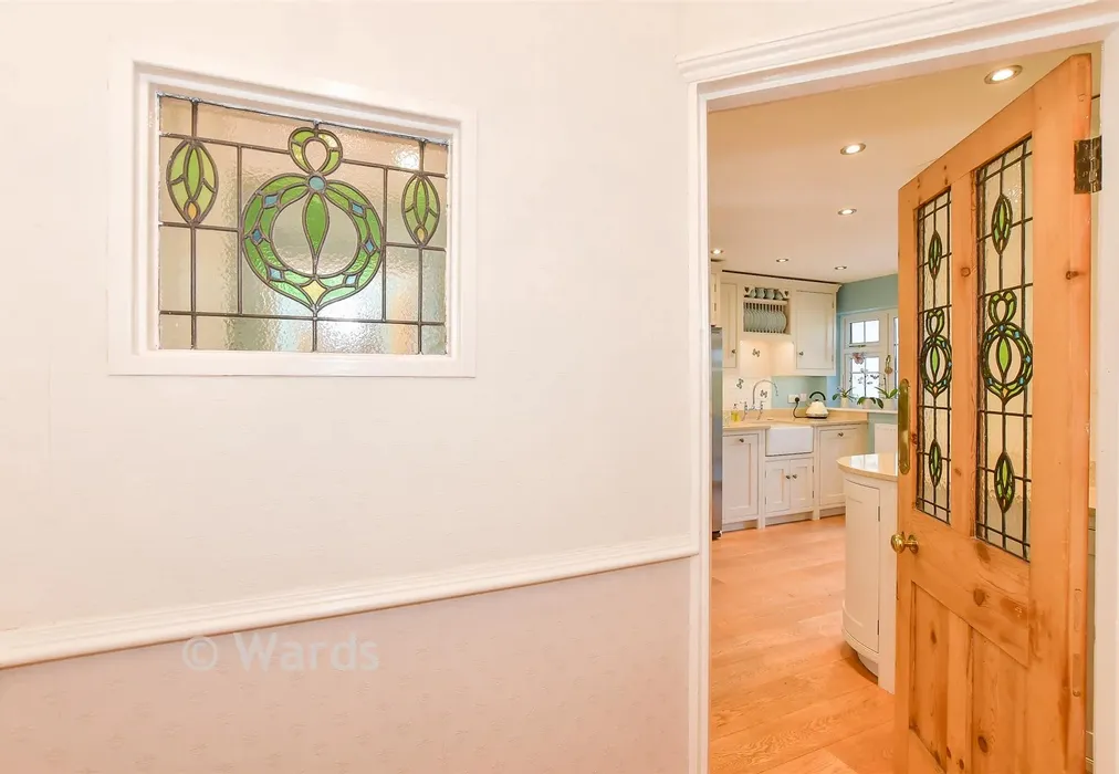 Shower Room - Percy Avenue, Broadstairs, Kent - Wards of Kent