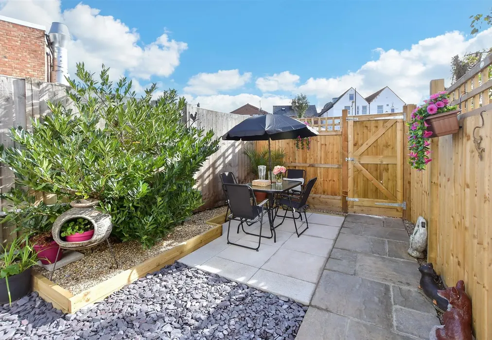 Rear Garden - Risborough Lane, Folkestone, Kent - Wards of Kent