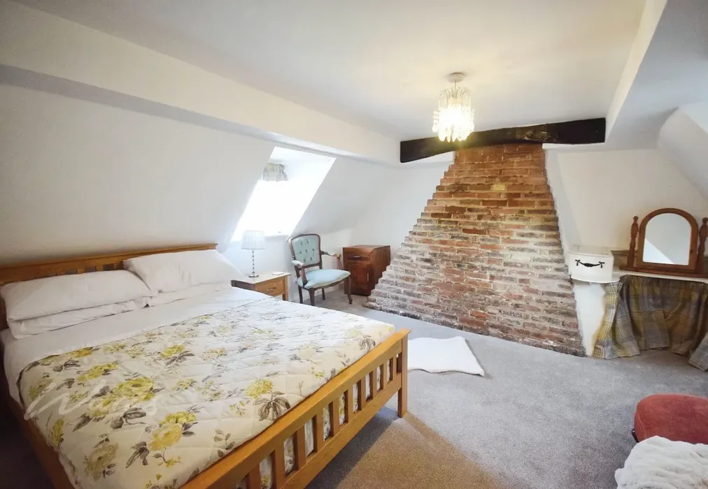 Cottage bed 2 - Poorhole Lane Broadstairs CT10 - Wards of Kent