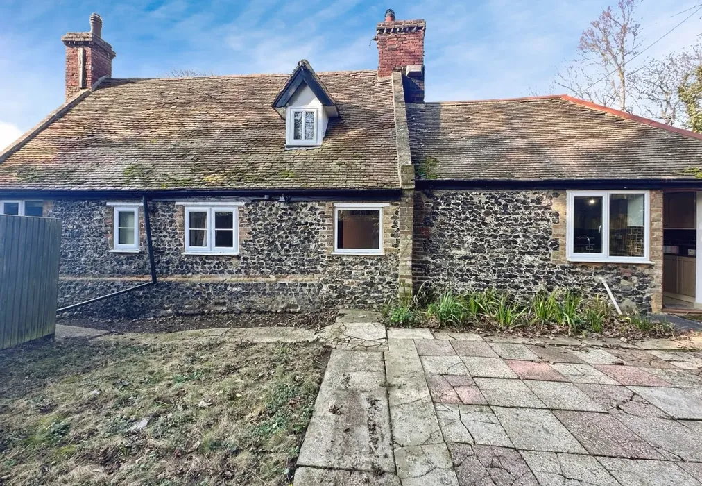 Cottage rear - Poorhole Lane Broadstairs CT10 - Wards of Kent