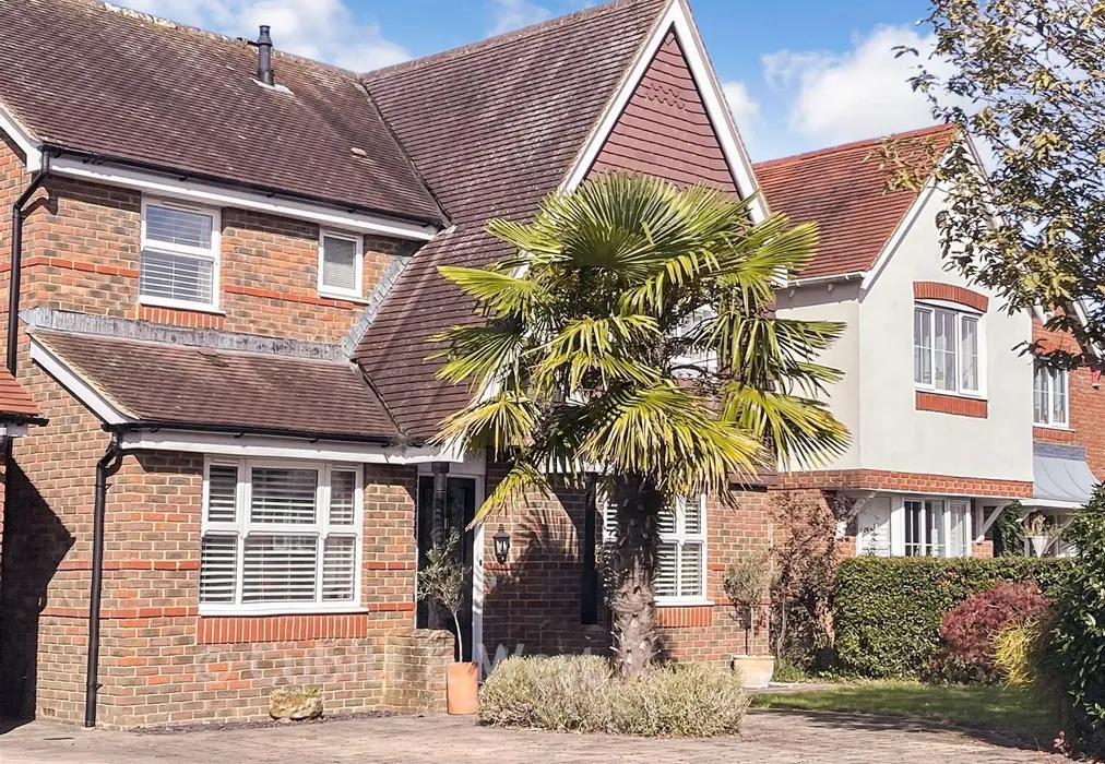 Front Elevation - Cranham Avenue, Billingshurst, West Sussex - Wards of Kent