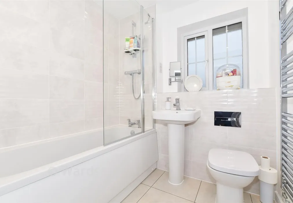 Bathroom - Holdgate Road, Otham, Maidstone, Kent - Wards of Kent