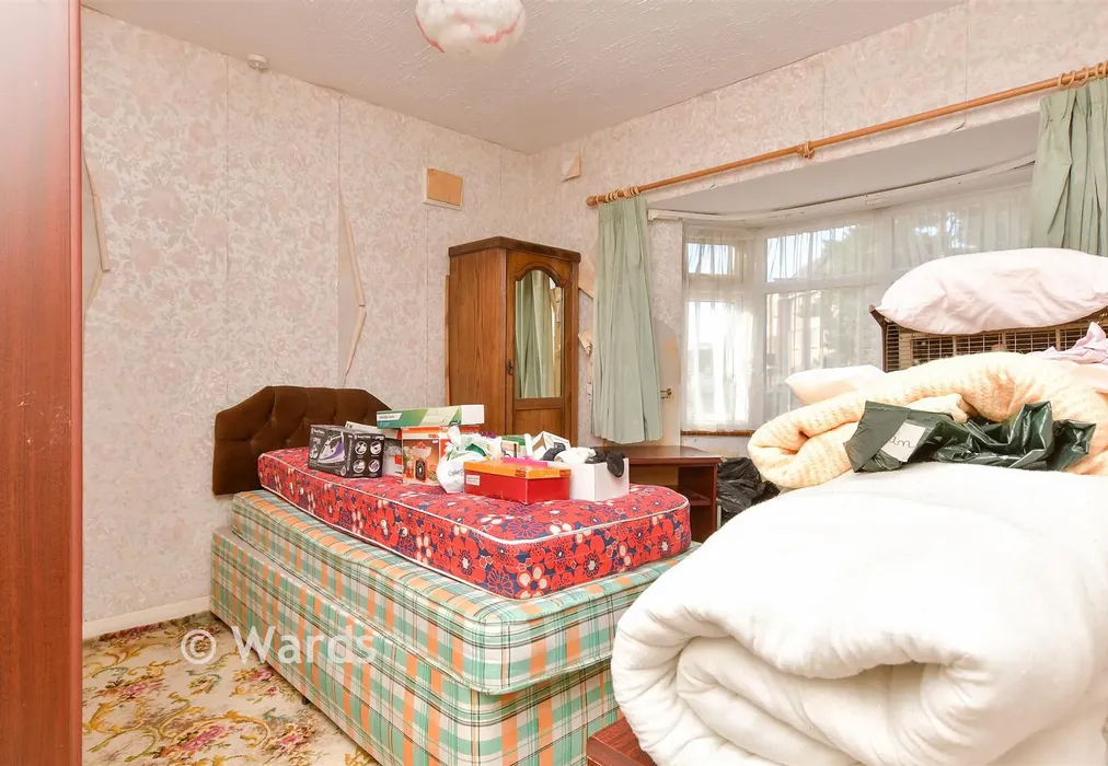 Bedroom 1 - Anchor Road, Rochester, Kent - Wards of Kent