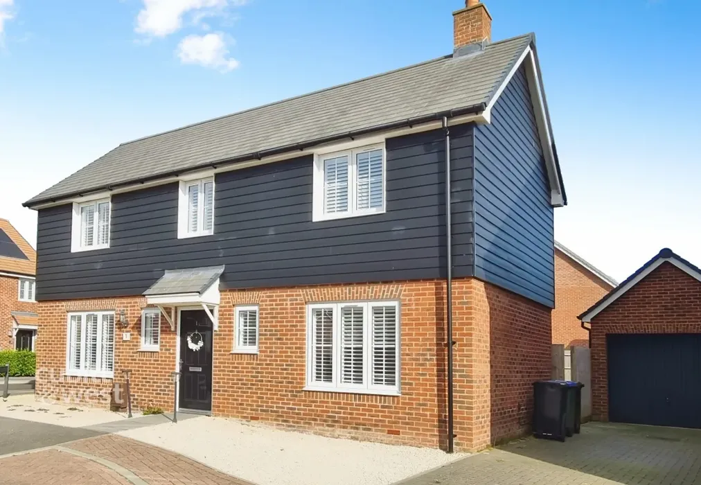 22e0e740-20250314... - Everett Gardens Eastergate PO20 - Wards of Kent