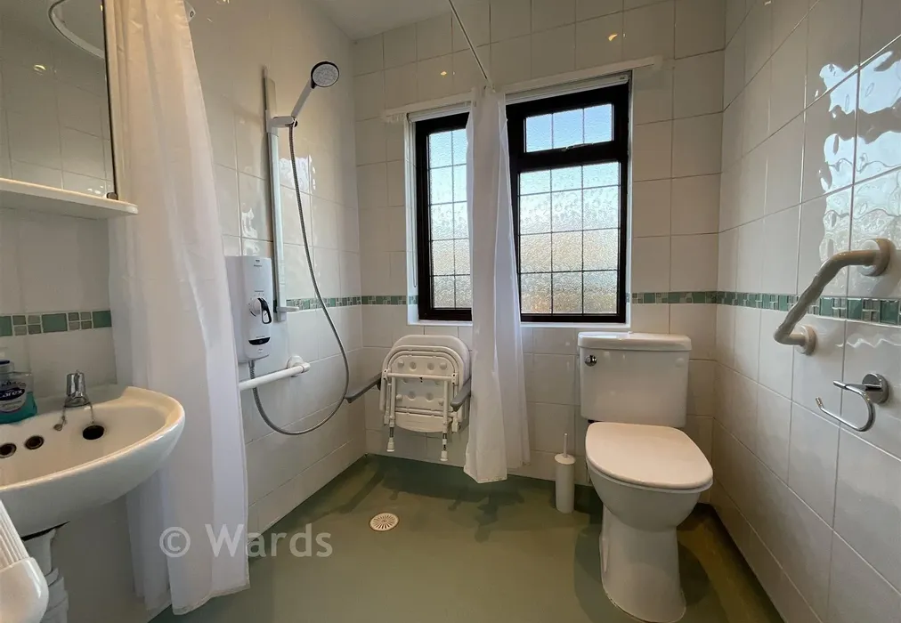 Wetroom - Marcus Road, Dartford, Kent - Wards of Kent