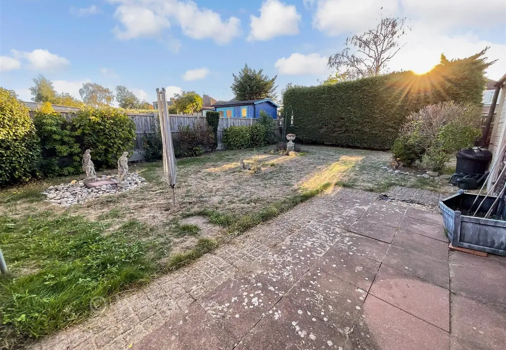 Garden - Marcus Road, Dartford, Kent - Wards of Kent