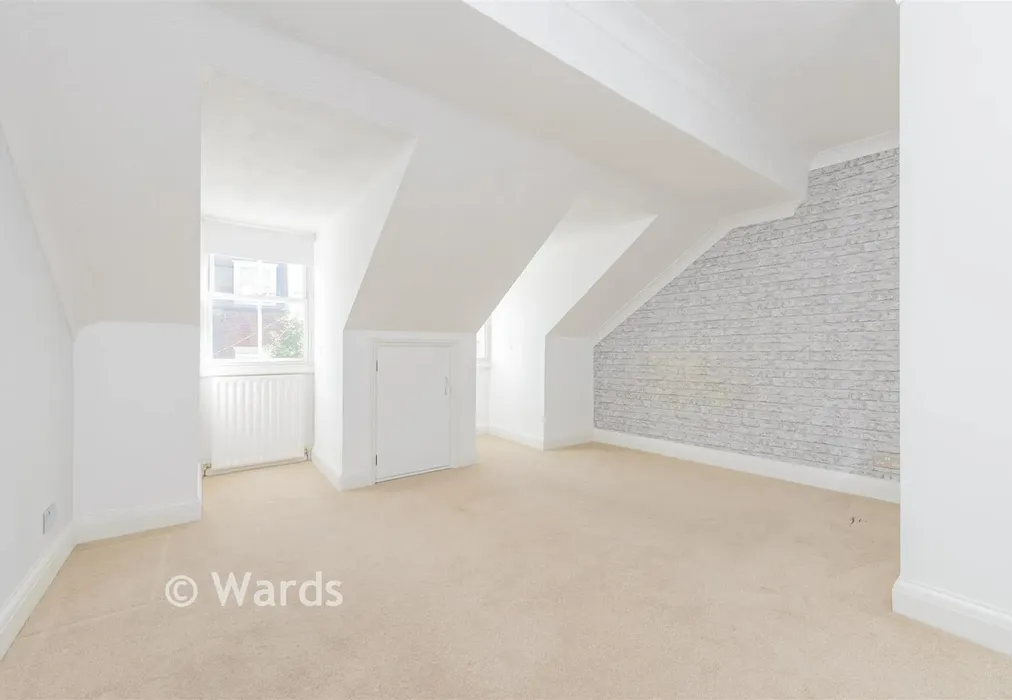 Bedroom 1 - Crow Lane, Rochester, Kent - Wards of Kent