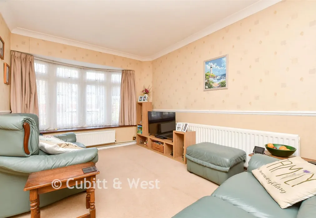 Lounge - Courtwood Lane, Croydon, Surrey - Wards of Kent