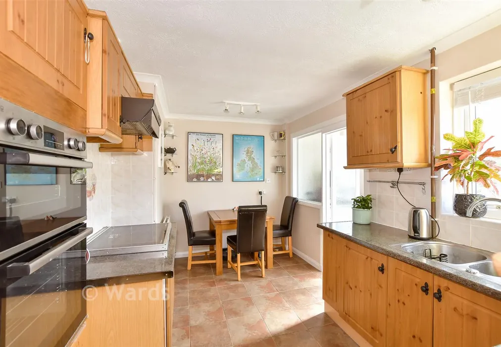 Kitchen/Diner - Victoria Road, Canterbury, Kent - Wards of Kent