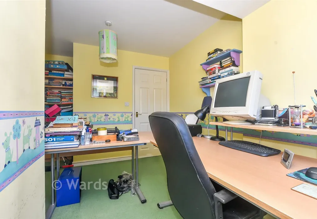 Bedroom 3 - Skylark Way, Kingsnorth, Kent - Wards of Kent