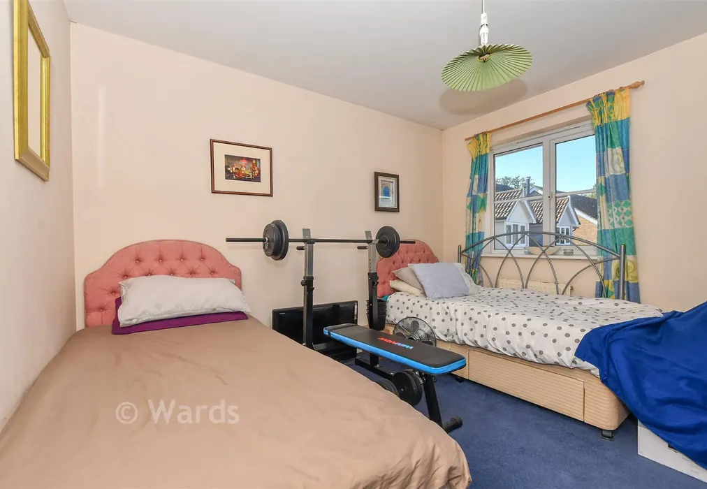 Bedroom 2 - Skylark Way, Kingsnorth, Kent - Wards of Kent
