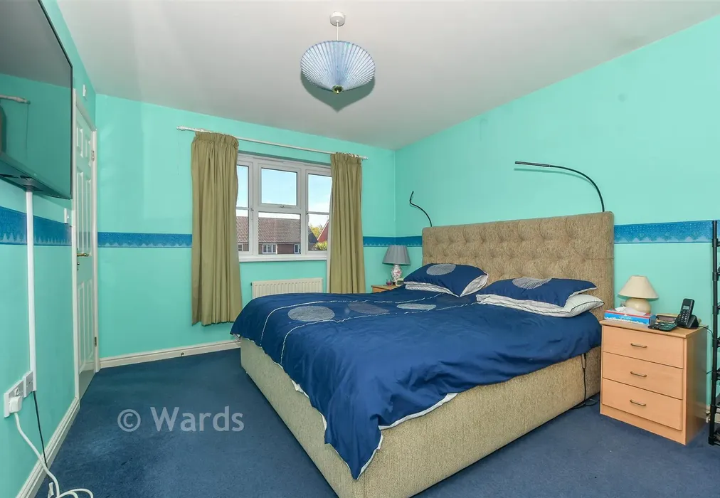 Bedroom 1 - Skylark Way, Kingsnorth, Kent - Wards of Kent
