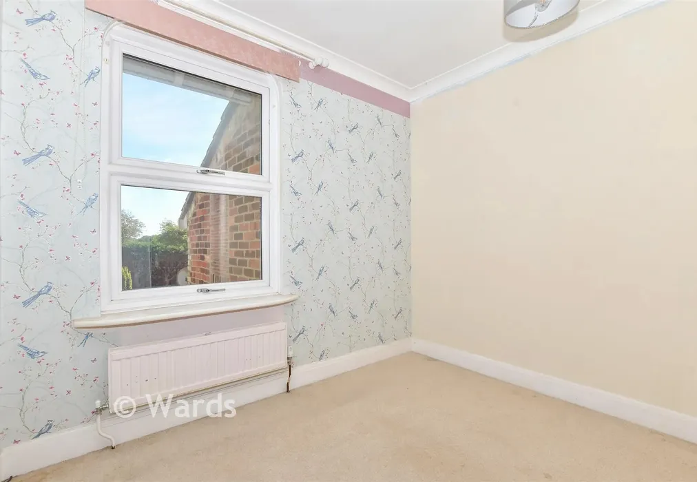 Bedroom 2 - Victoria Avenue, Hythe, Kent - Wards of Kent