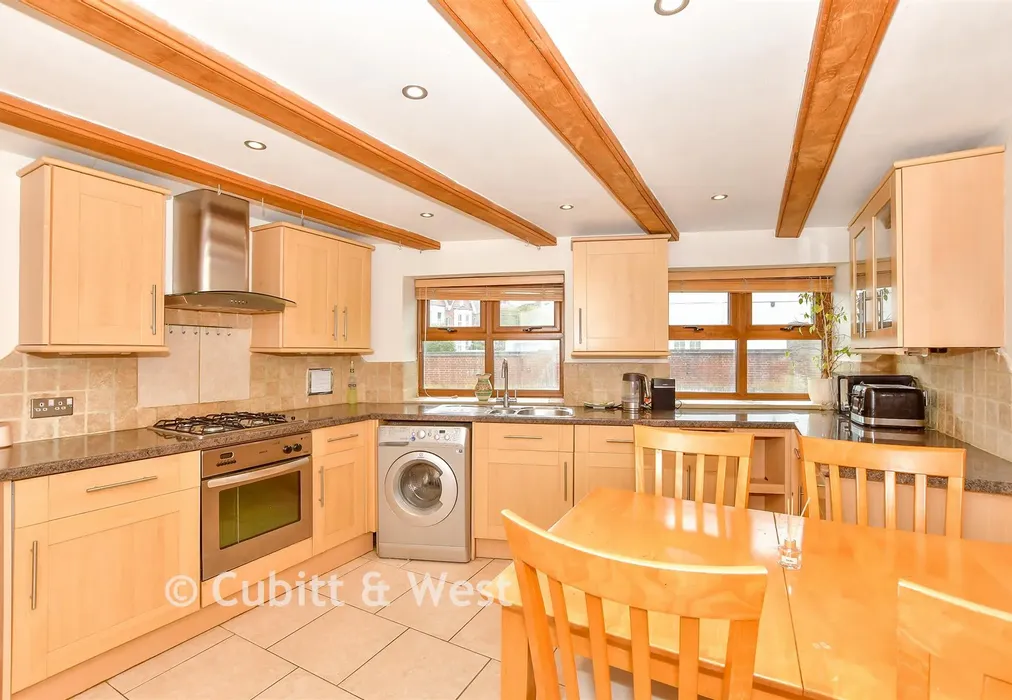 Kitchen - Castle Road, Rowland's Castle, Hampshire - Wards of Kent