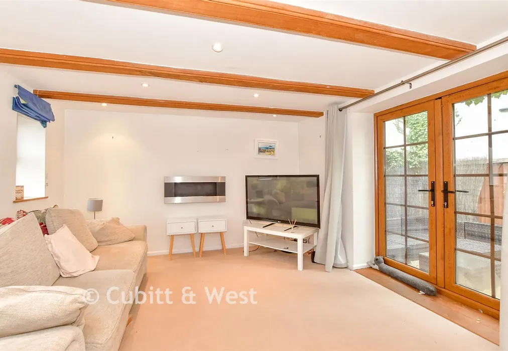 Lounge - Castle Road, Rowland's Castle, Hampshire - Wards of Kent