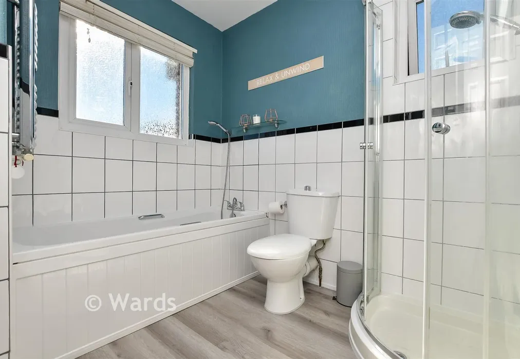 Bathroom - Westbrook Avenue, Margate, Kent - Wards of Kent