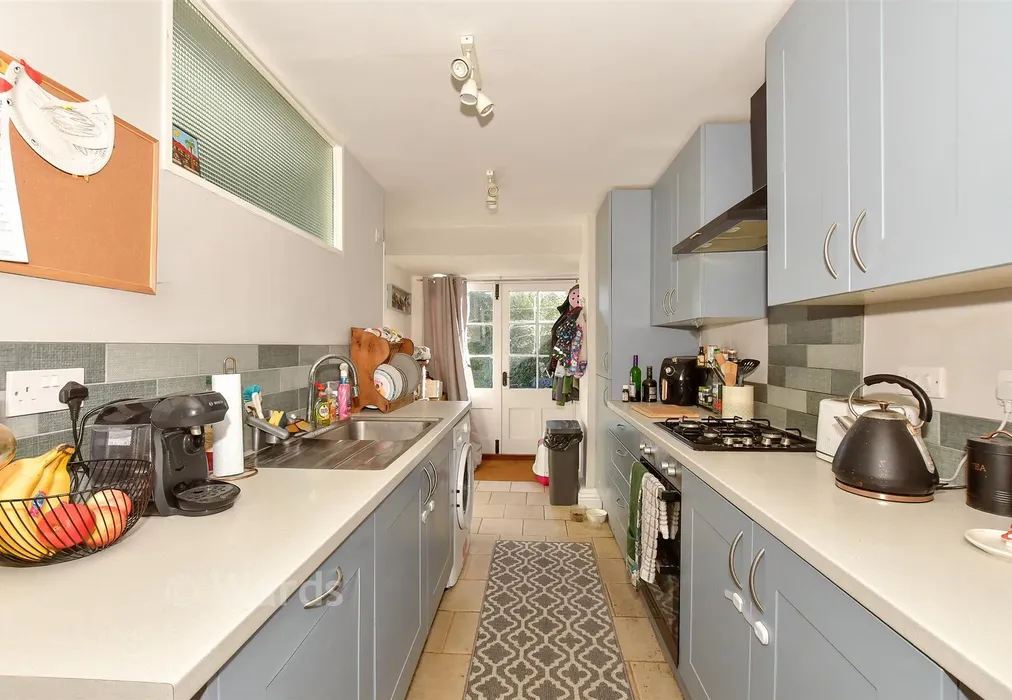 Kitchen - High Street, Wingham, Canterbury, Kent - Wards of Kent