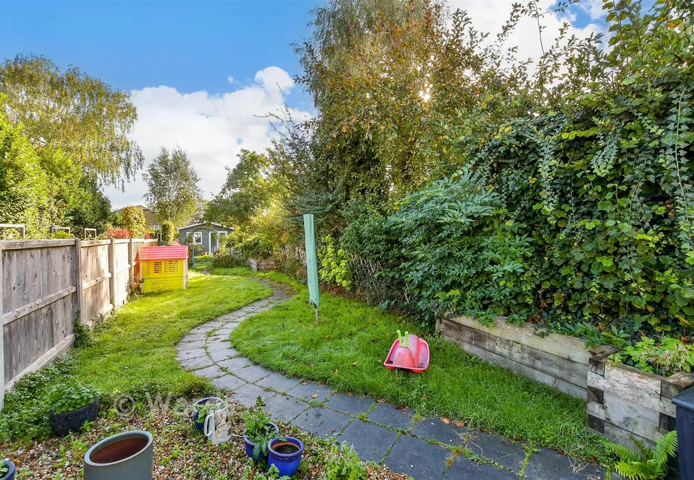 Rear Garden - High Street, Wingham, Canterbury, Kent - Wards of Kent