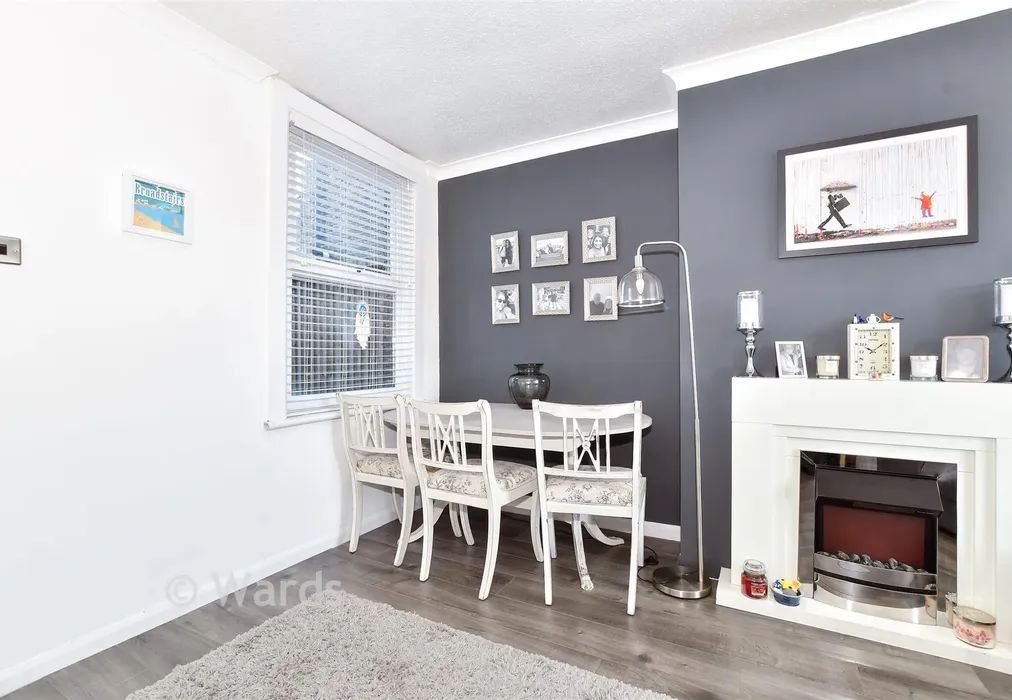 Lounge/Diner - May Street, Snodland, Kent - Wards of Kent
