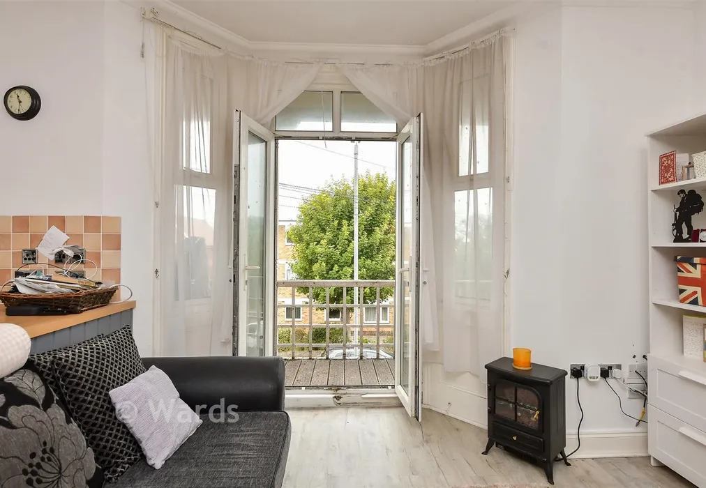 Internal Lifestyle Photograph - Cuthbert Road, Westgate-On-Sea, Kent - Wards of Kent
