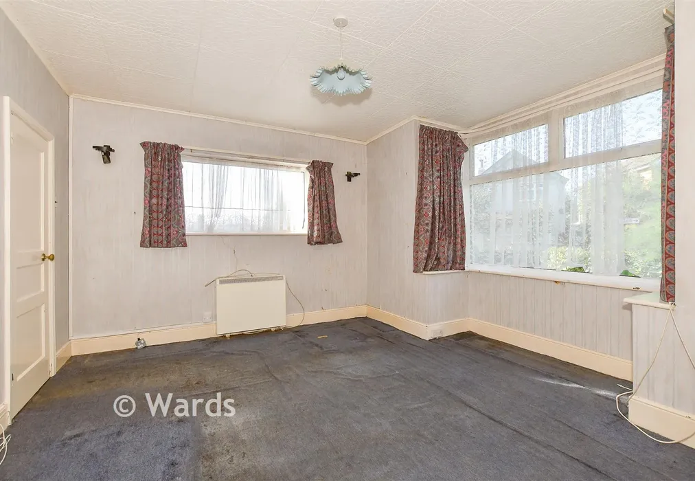 Lounge - Cromwell Road, Whitstable, Kent - Wards of Kent