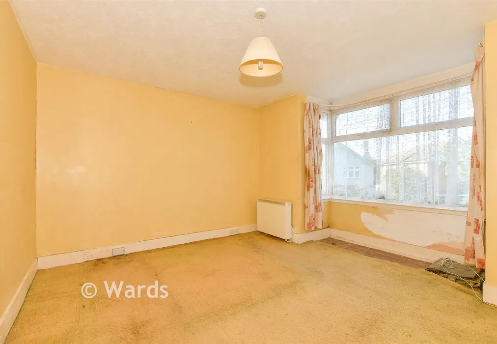 Bedroom 1 - Cromwell Road, Whitstable, Kent - Wards of Kent