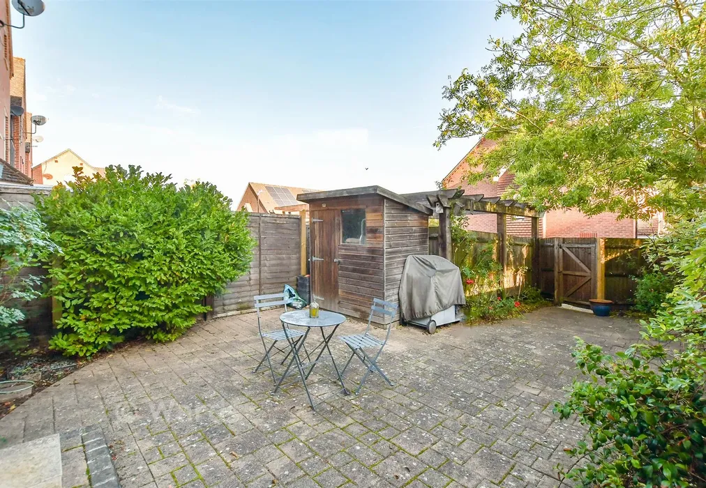 Rear Garden - Redland Avenue, Tunbridge Wells, Kent - Wards of Kent