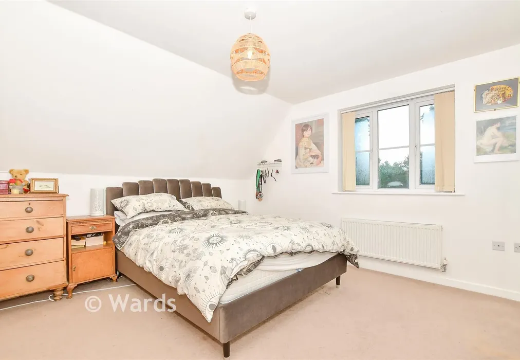 Bedroom 1 - Redland Avenue, Tunbridge Wells, Kent - Wards of Kent