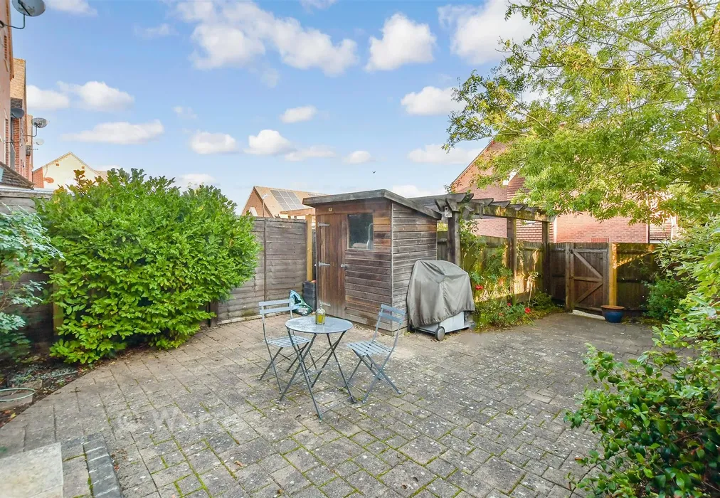 Rear Garden - Redland Avenue, Tunbridge Wells, Kent - Wards of Kent