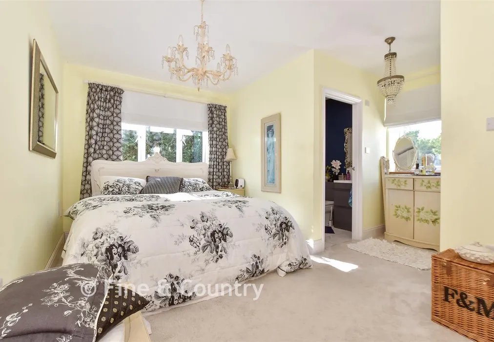 Bedroom 2 - Elm Close, Seaview, Isle of Wight - Wards of Kent