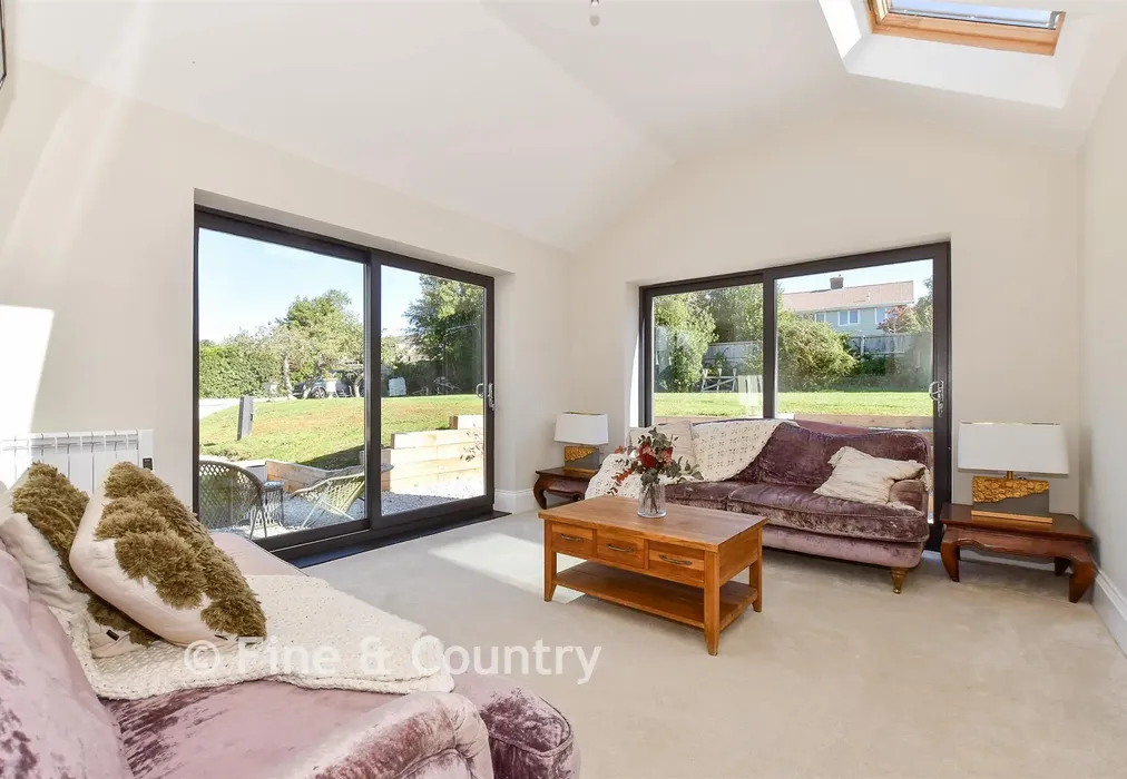 Sitting Room - Elm Close, Seaview, Isle of Wight - Wards of Kent