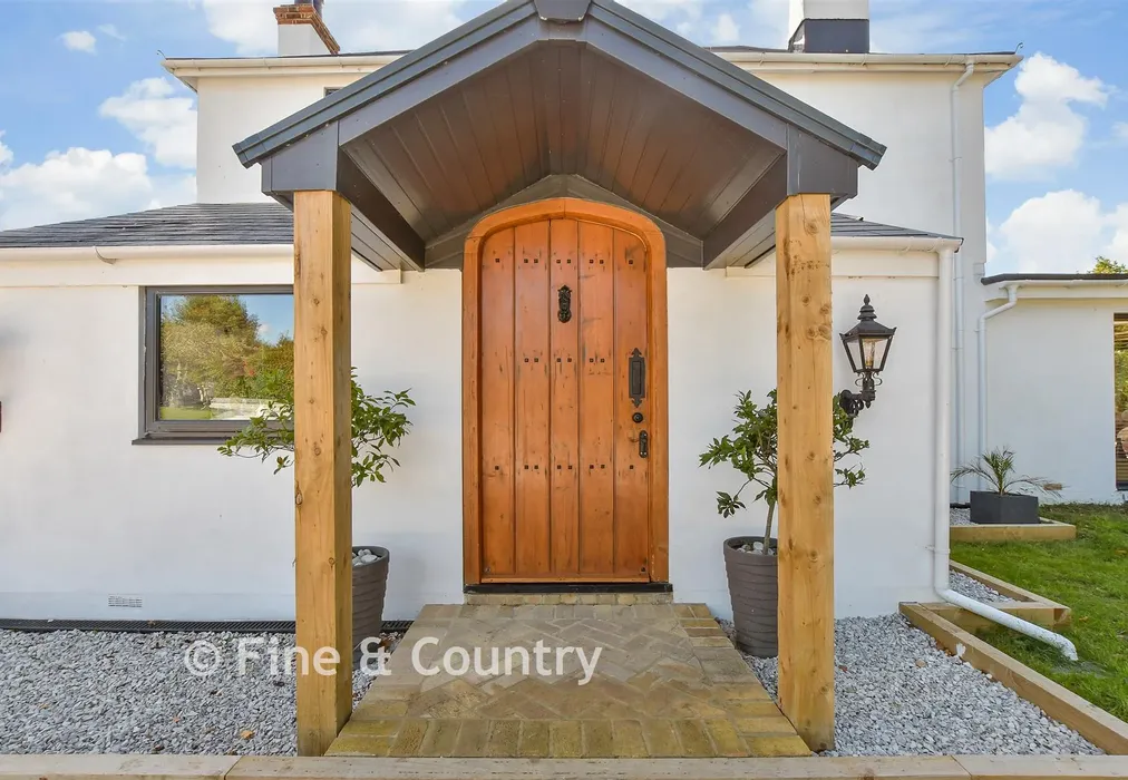 External Feature - Elm Close, Seaview, Isle of Wight - Wards of Kent