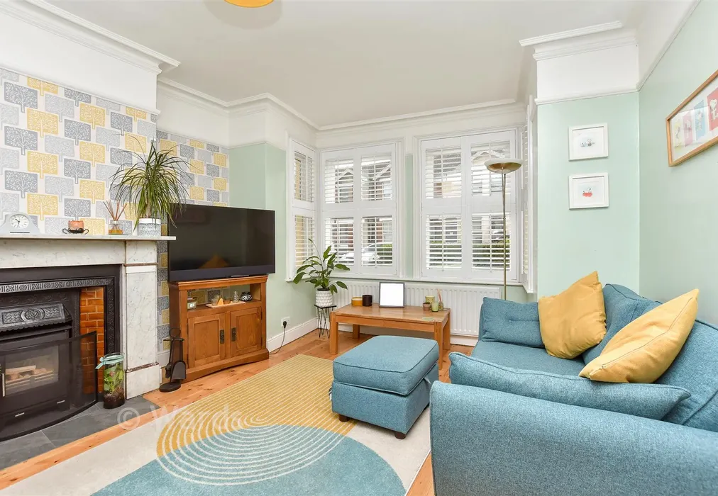 Lounge - King Edward Road, Maidstone, Kent - Wards of Kent