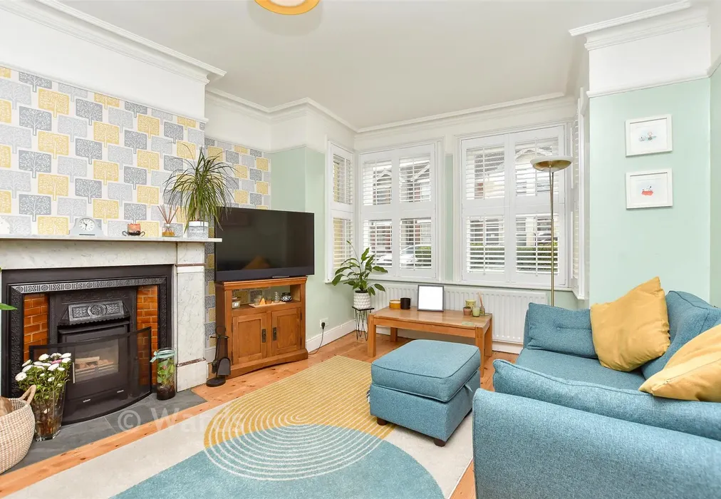 Lounge - King Edward Road, Maidstone, Kent - Wards of Kent