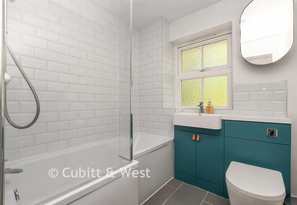Bathroom - Wheeler Road, Maidenbower, Crawley, West Sussex - Wards of Kent