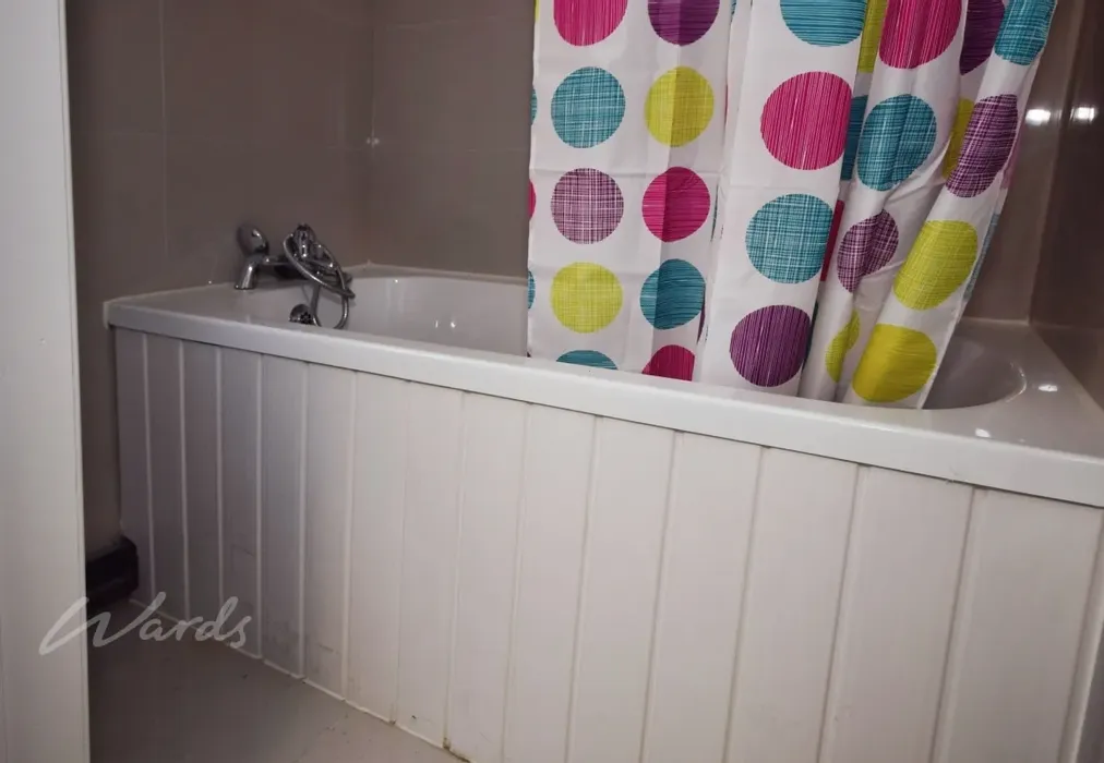 institute bathroo... - Institute Road Chatham ME4 - Wards of Kent