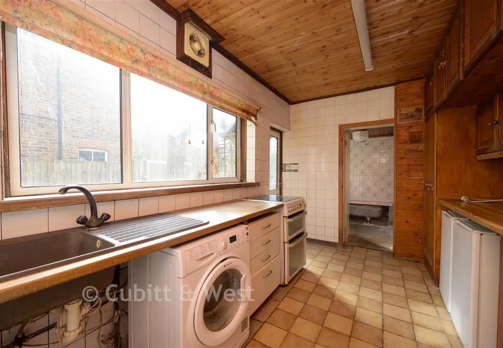Kitchen - Monson Road, Redhill, Surrey - Wards of Kent