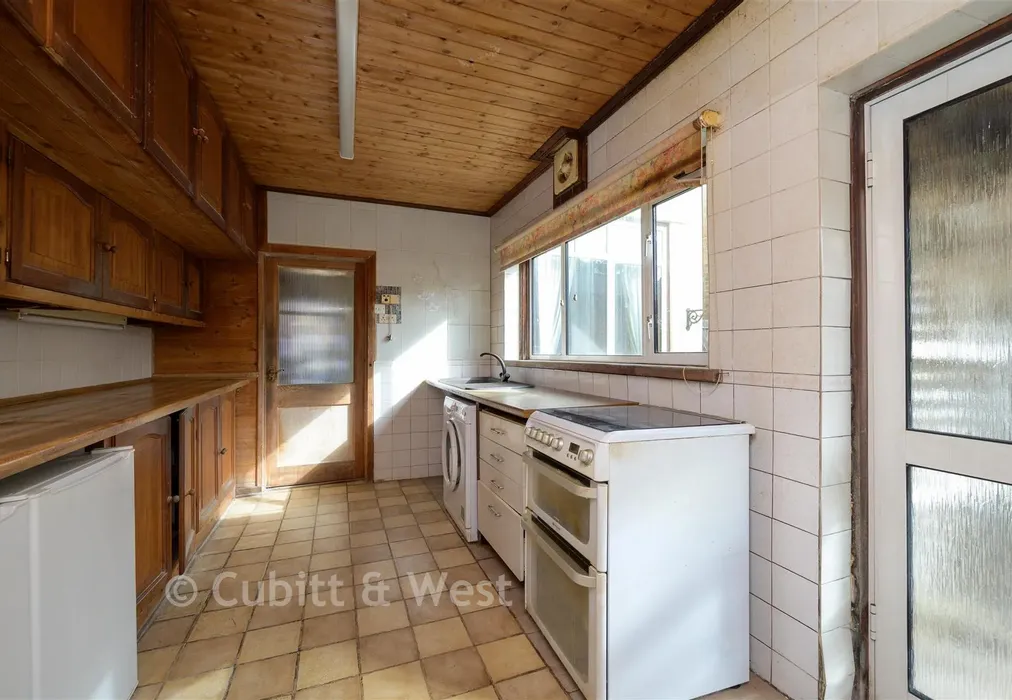 Kitchen - Monson Road, Redhill, Surrey - Wards of Kent