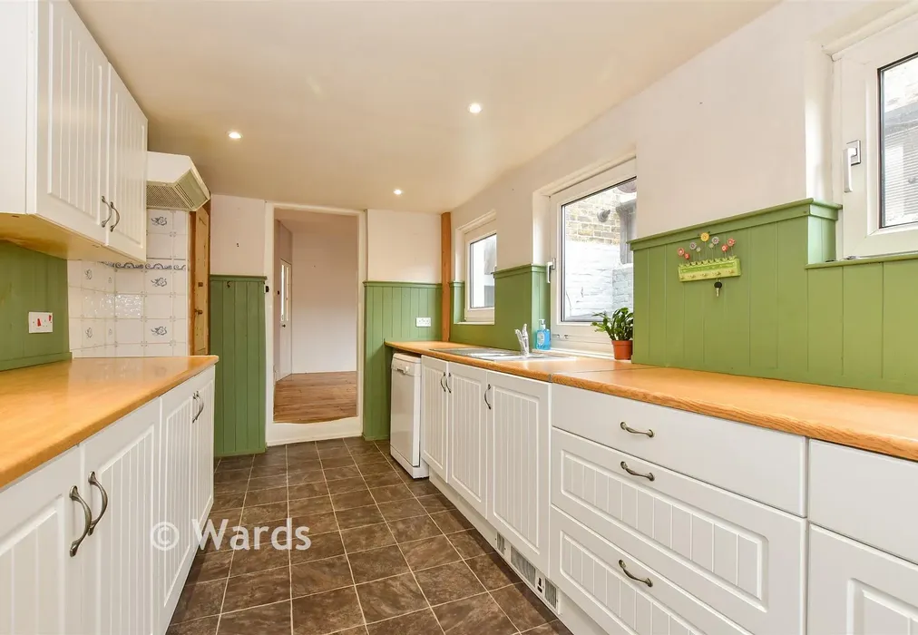 Kitchen - Beaconsfield Road, Deal, Kent - Wards of Kent